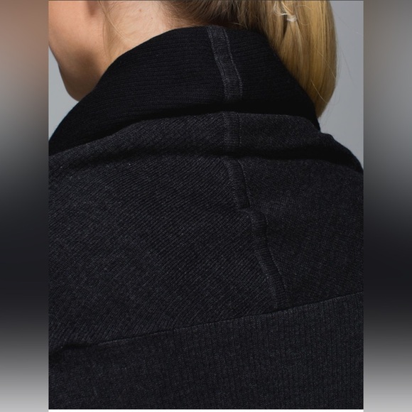Lululemon Cabin Yogi Wrap Sweater- Size 8/10/12 - Picture 3 of 10